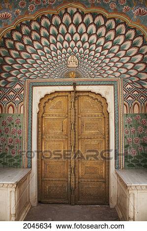 Picture - Detail Of An Entrance Gate To The Chandra Mahal At The City Palace, Jaipur, Rajasthan, India. Fotosearch
