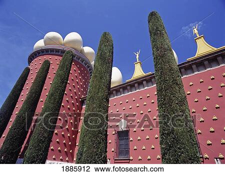 Detail Of The Teatre-Museu Dali At The Salvador Dali Museum View Large Photo Image Stock Image - Detail Of The Teatre-Museu Dali At The Salvador Dali Museum. Fotosearch