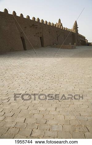 Djingareyber Mosque, Timbuktu, Mali View Large Photo Image Picture - Djingareyber Mosque, Timbuktu, Mali. Fotosearch