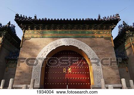 Picture - Doorway To The Temple Of Heaven; Beijing, China. Fotosearch