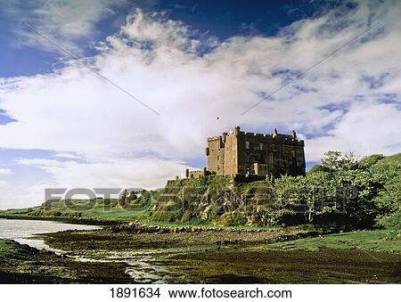 Picture - Dunvegan Castle On Cliff. Fotosearch