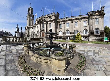Stock Image - Edwardian Town Hall; South Shields, Tyne and Wear, England. Fotosearch