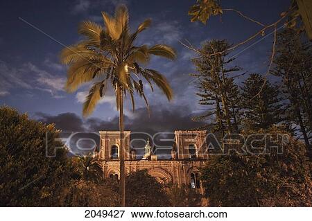 El Sagrario Church (Old Cathedral) At Night, Cuenca, Azuay, Ecuador View Large Photo Image Stock Photo - El Sagrario Church (Old Cathedral) At Night, Cuenca, Azuay, Ecuador. Fotosearch