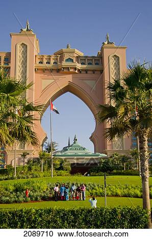 Stock Image - Entrance Of Jumeirah Palm Hotel, Dubai, Uae. Fotosearch