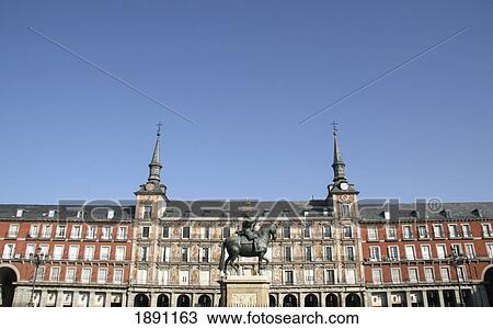 Equestrian Statue Of King Philip Iii In Plaza Mayo View Large Photo Image Stock Image - Equestrian Statue Of King Philip Iii In Plaza Mayo. Fotosearch