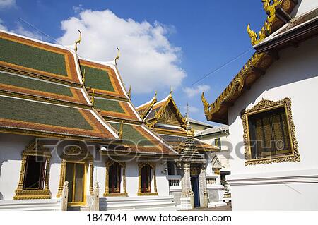 Picture - Exterior Of Amarindra Winitchai Hall At Royal Grand Palace In Rattanakosin District; Bangkok, Thailand. Fotosearch