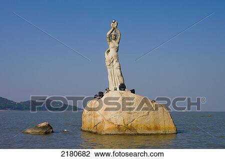 Stock Image - Fishergirl Statue, Zhuhai, Guangdong, China, 2008. Fotosearch