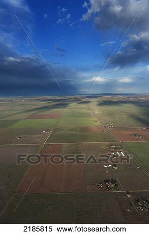 Stock Photography - Flat Farmlands Viewed From An Aircraft Window Near Amarillo, Texas, Usa. Fotosearch