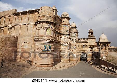 Picture - Fort: Elephant Gate To The Man Singh Palace, Gwalior, Madhya Pradesh, India. Fotosearch