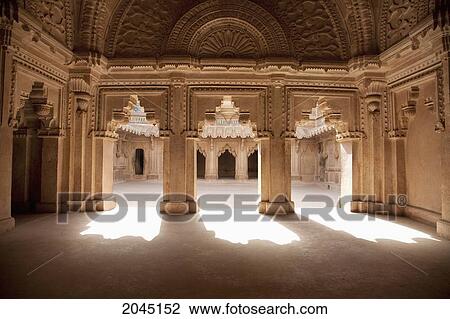 Fort: Inner Courtyard In The Man Singh Palace, Gwalior, Madhya Pradesh, India View Large Photo Image Stock Image - Fort: Inner Courtyard In The Man Singh Palace, Gwalior, Madhya Pradesh, India. Fotosearch