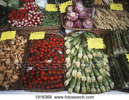 Stock Photo - Fresh Vegetables In The Market ÃƒÆ’Ã‚Â¡. Fotosearch