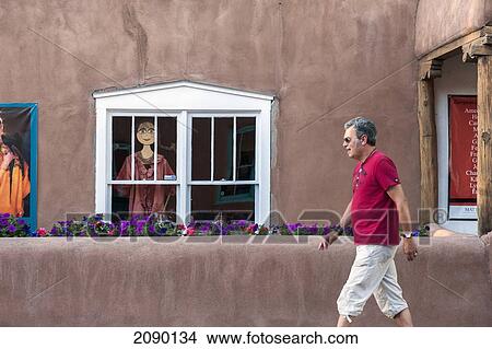 Picture - Friday Night Canyon Road Gallery Walk In Santa Fe, New Mexico, Usa. Fotosearch