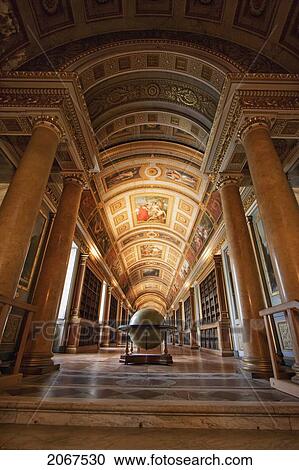 Gallery Of Diana In The Palace Of Fontainebleau, Fontainebleau, Seine-Et-Marne, France View Large Photo Image Stock Image - Gallery Of Diana In The Palace Of Fontainebleau, Fontainebleau, Seine-Et-Marne, France. Fotosearch