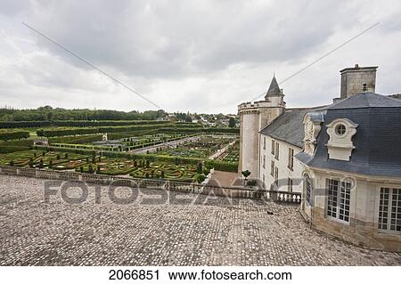 Gardens Of The Chateau De Villandry, Villandry, Indre-Et-Loire, France View Large Photo Image Stock Image - Gardens Of The Chateau De Villandry, Villandry, Indre-Et-Loire, France. Fotosearch