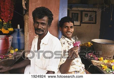 Picture - Garland Makers, Madurai Temple Ãƒâ€šÃ‚Â . Fotosearch