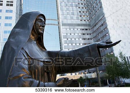 Gonda Building, Mayo Clinic; Rochester, Minnesota, United States of America View Large Photo Image Stock Photograph - Gonda Building, Mayo Clinic; Rochester, Minnesota, United States of America. Fotosearch