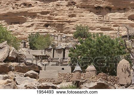 Stock Image - Granaries in Irelli, Mopti, Mali. Fotosearch