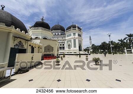 Great Mosque, Medan, North Sumatra, Indonesia View Large Photo Image Stock Photograph - Great Mosque, Medan, North Sumatra, Indonesia. Fotosearch