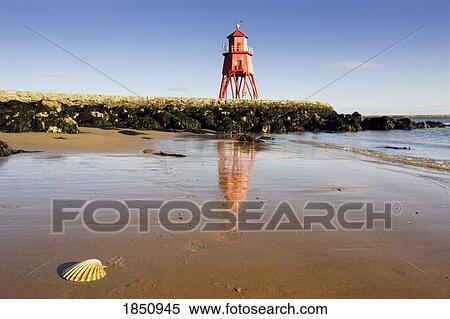 Stock Photography - Groyne Lighthouse. Fotosearch