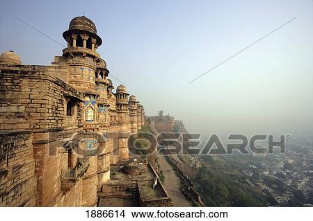 Gwalior Fort And Mist View Large Photo Image Picture - Gwalior Fort And Mist. Fotosearch
