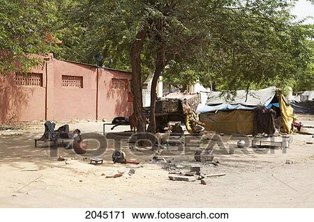 Stock Image - Gypsy Encampment, Gwalior, Madhya Pradesh, India. Fotosearch