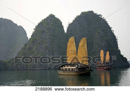 Stock Photograph - HALONG BAY VIETNAM. Fotosearch