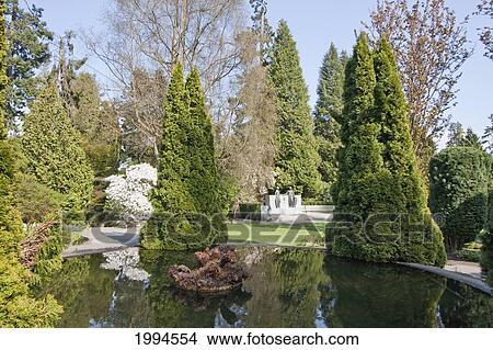 Picture - Harding Memorial, Commemorating The First Visit Of A United States President To Canada By Italian Sculptor Charles Marega In Stanley Park, Vancouver, British Columbia, Canada. Fotosearch