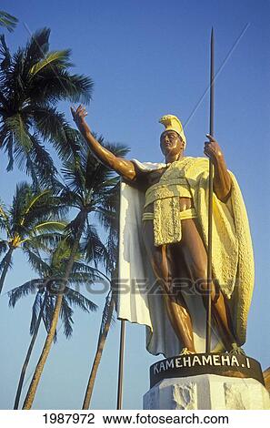 Stock Image - Hawaii, Big Island, Kapa'au, King Kamehameha Statue, Palm Trees And Blue Sky.. Fotosearch