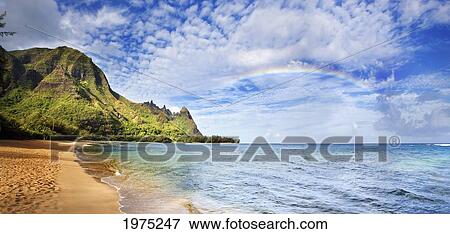 Stock Photo - Hawaii, Kauai, North Shore, Tunnels Beach, Bali Hai Point.. Fotosearch