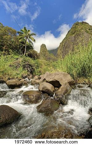 Stock Image - Hawaii, Maui, Iao Needle At Iao Valley State Park.. Fotosearch