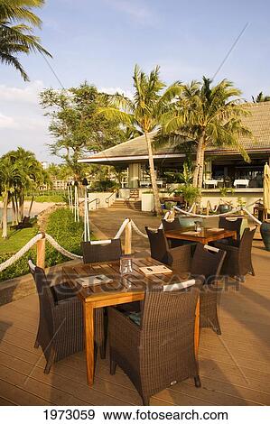 Stock Photo - Hawaii, Maui, Merriman's Kapalua Restaurant.. Fotosearch
