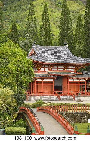 Hawaii, Oahu, Ahuimanu Valley, Valley Of The Temples, Byodo-In Temple. View Large Photo Image Stock Image - Hawaii, Oahu, Ahuimanu Valley, Valley Of The Temples, Byodo-In Temple.. Fotosearch