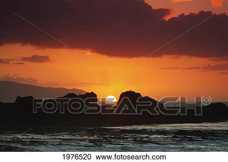 Stock Image - Hawaii, Oahu, Beautiful Sunset.. Fotosearch