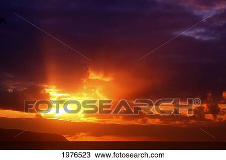 Stock Image - Hawaii, Oahu, Beautiful Sunset.. Fotosearch