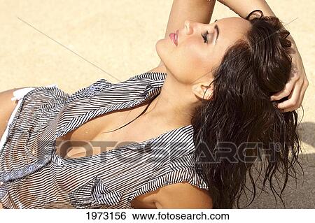 Stock Photograph - Hawaii, Oahu, Headshot Of Attractive Woman.. Fotosearch