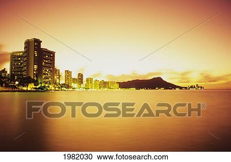 Hawaii, Oahu, Honolulu, Waikiki and Diamond Head at sunrise View Large Photo Image Stock Image - Hawaii, Oahu, Honolulu, Waikiki and Diamond Head at sunrise. Fotosearch