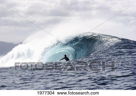 Picture - Hawaii, Oahu, North Shore, Pipeline, Surfer In Barrel Of Wave.. Fotosearch