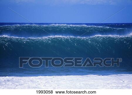 Stock Photo - Hawaii, Oahu, North Shore, Pipeline, Big Surf.. Fotosearch