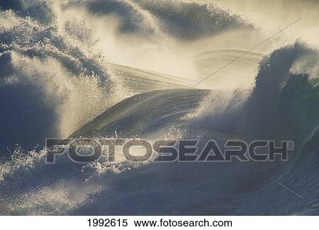 Stock Photography - Hawaii, Oahu, North Shore; Powerful Winter Surf, Waves Crashing In Weave Pattern. Fotosearch