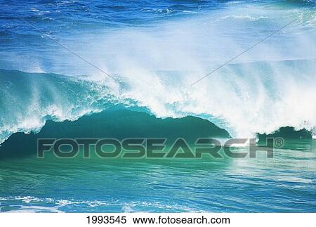 Stock Photography - Hawaii, Oahu, North Shore, Wild And Crashing Winter Waves.. Fotosearch