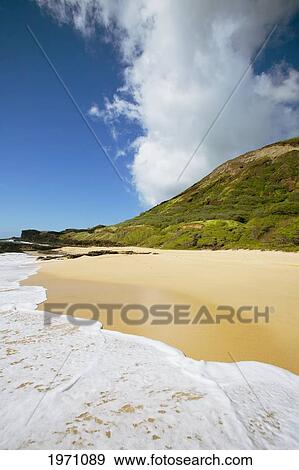 Stock Photo - Hawaii, Oahu, Sandy Beach With Koko Head In Background.. Fotosearch
