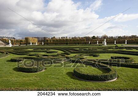 Herrenhausen Gardens, Hannover, Lower Saxony, Germany View Large Photo Image Picture - Herrenhausen Gardens, Hannover, Lower Saxony, Germany. Fotosearch