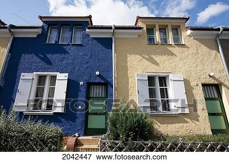 Stock Photo - Houses In Falkenberg Garden City, Part Of The Berlin Modernism Housing Estates, Berlin, Germany. Fotosearch