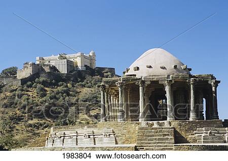 Picture - India, Rajasthan, Temple at Fort Kumbhalgarh; Kumbhalgarh. Fotosearch