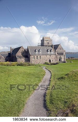 Picture - Iona Abbey, Island Of Iona, Scotland. Fotosearch