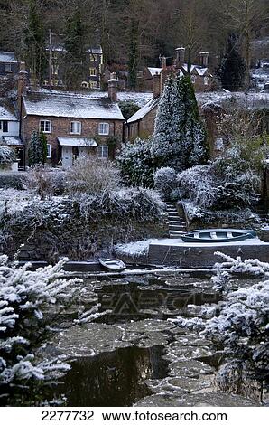Ironbridge gorge with ice floes in River Severn; Shropshire, England View Large Photo Image Stock Image - Ironbridge gorge with ice floes in River Severn; Shropshire, England. Fotosearch