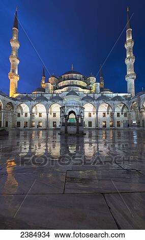 Picture - Islamic mosque at nighttime; Istabul, Turkey. Fotosearch