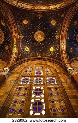 Stock Image - Israel, Jerusalem, alternative name Basilica of Agony; Mount Of Olives, Interior of Church of all Nations. Fotosearch