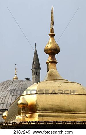 Stock Photo - Istanbul, Turkey. The Golden Roof Of The Iftariye Baldachin, Built In 1640 As A Place For The Sultan To Break The Fast Of Ramazan, Topkapi Palace, 2006. Doug Mckinlay/Axiom. Fotosearch
