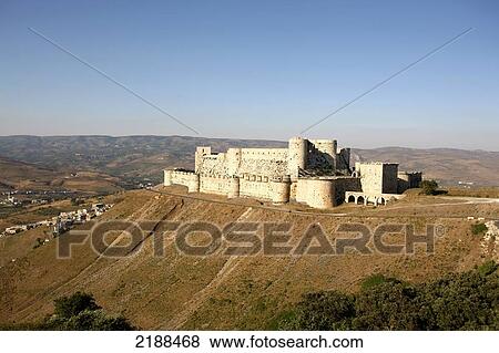 Stock Photo - KRAK DES CHEVALIERS CRUSADER CASTLE SYRIA. Fotosearch
